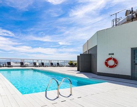 Central One Bed Apartment, Sleeps 4 With Roof Top Pool. Gibraltar Buitenkant foto